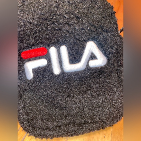 Fila - Picture 4 of 8